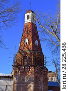 Tower "Blacksmith" Simonov Monastery in Moscow, Russia (2018 год). Стоковое фото, фотограф Володина Ольга / Фотобанк Лори