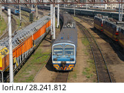 Казань. Электропоезд переменного тока ЭД9М-0075 на станции Казань Горьковской железной дороги (2007 год). Редакционное фото, фотограф Дмитрий Щукин / Фотобанк Лори