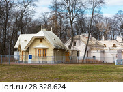 Фельдъегерский домик. Петергоф (2018 год). Редакционное фото, фотограф Александр Щепин / Фотобанк Лори