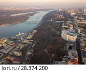 Ministry of the Interior, Pochtovaya Ploshcha, River Station and Pedestrian Bridge across the Dnieper River in the city of Kiev. Стоковое фото, фотограф Ярослав Данильченко / Фотобанк Лори