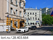 Москва, Ростовский 4-й переулок, 2 ст1. Пересечение со 2-м Ростовским переулком весной (2018 год). Редакционное фото, фотограф Овчинникова Ирина / Фотобанк Лори
