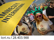 Сотрудники Amnesty International принимают участие в митинге за свободу интернета и в защиту мессенджера Telegram на проспекте Академика Сахарова в городе Москве, Россия, 5 мая 2018. Редакционное фото, фотограф Николай Винокуров / Фотобанк Лори