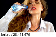 Air conditioner needs repair. Mad woman pours water on breasts. Стоковое фото, фотограф Gennadiy Poznyakov / Фотобанк Лори