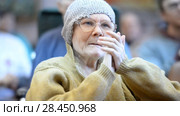 Ufa, Russia - APR 18: Older people in a nursing home. Close-up on April 14, 2018 in Ufa, Russia. Редакционное видео, видеограф Mikhail Erguine / Фотобанк Лори