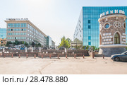 Комплекс зданий на территории бизнес-центра "Верейская Плаза". Москва (2018 год) Редакционное фото, фотограф Алёшина Оксана / Фотобанк Лори
