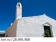 Menorca Es Grau white house chimney detail in Balearic Islands (2013 год). Стоковое фото, фотограф Tono Balaguer / Ingram Publishing / Фотобанк Лори