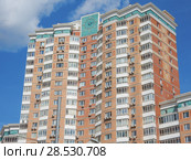 Город Москва. Двадцатитрехэтажный монолитный жилой дом (построен в 2014 году по индивидуальному проекту). Мичуринский проспект, 26. Район Раменки (2018 год). Редакционное фото, фотограф lana1501 / Фотобанк Лори