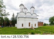 Собор Положения риз Пресвятой Богородицы (Ризоположенский), 1520—1560 гг. Ризоположенский монастырь. Город Суздаль (2018 год). Редакционное фото, фотограф Макаров Алексей / Фотобанк Лори