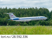 Самолет Ту-134А (бортовой RF-94296) ВВС России на посадке в Мигалово (2018 год). Редакционное фото, фотограф Alexei Tavix / Фотобанк Лори