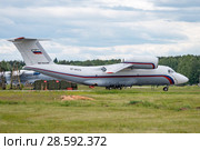 Ан-72 (бортовой RF-90372) на стоянке, аэродром Мигалово, Тверь (2018 год). Редакционное фото, фотограф Alexei Tavix / Фотобанк Лори