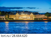 Меншиковский дворец Menshikov Palace on the University Embankment (2018 год). Редакционное фото, фотограф Baturina Yuliya / Фотобанк Лори