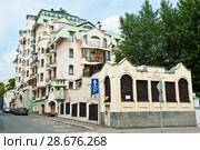 Сеченовский переулок, 2. Летний солнечный день. Москва. Россия (2018 год). Редакционное фото, фотограф E. O. / Фотобанк Лори