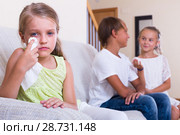 Little girl offended on other children. Стоковое фото, фотограф Яков Филимонов / Фотобанк Лори