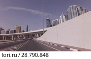 Modern road junctions in Dubai stock footage video (2018 год). Редакционное видео, видеограф Юлия Машкова / Фотобанк Лори