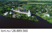 Староладожская крепость в летнем пейзаже (аэросъемка). Старая Ладога, Россия (2018 год). Редакционное видео, видеограф Виктор Карасев / Фотобанк Лори