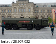 Оперативно-тактический ракетный комплекс 9К720 "Искандер-М" на репетиции парада в честь Дня Победы в Москве (2018 год). Редакционное фото, фотограф Free Wind / Фотобанк Лори