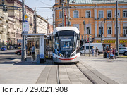 Трамвай 71-931М "Витязь-М" № 31086, маршрут № 9. Конечная станция "Тверская застава" (Белорусский вокзал) (2018 год). Редакционное фото, фотограф Алёшина Оксана / Фотобанк Лори