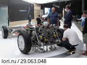 Выставочный стенд от фирмы AURUS на Московском автосалоне (2018 год). Редакционное фото, фотограф Дмитрий Неумоин / Фотобанк Лори