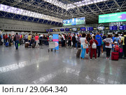 Sochi, Russia - June 6. 2018. registration on airline Pobeda in international airport Adler. Редакционное фото, фотограф Володина Ольга / Фотобанк Лори