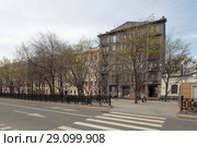 Москва, дома на Рождественском бульваре (2018 год). Редакционное фото, фотограф Дмитрий Неумоин / Фотобанк Лори