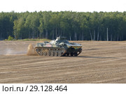 Международный военно-технический форум "Армия-2018". Передвижной пункт разведки и управления огнем артиллерии "Реостат" на полигоне "Алабино" в Московской области. Редакционное фото, фотограф Игорь Долгов / Фотобанк Лори