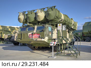 Зенитно-ракетный комплекс семейства С-300 на Международном военно-техническом форуме АРМИЯ-2018. Кубинка, парк "Патриот" Редакционное фото, фотограф Игорь Долгов / Фотобанк Лори