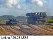Зенитно-ракетный комплекс семейства С-300 на Международном военно-техническом форуме АРМИЯ-2018 на полигоне Алабино в Московской области. Редакционное фото, фотограф Игорь Долгов / Фотобанк Лори