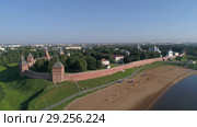 Aerial of Sophia Cathedral and Novgorod Kremlin (2018 год). Стоковое видео, видеограф Михаил Коханчиков / Фотобанк Лори