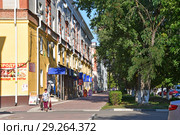 Россия, Ставропольский край. Невинномысск, улица Павлова осенью (2018 год). Редакционное фото, фотограф Овчинникова Ирина / Фотобанк Лори