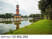 Thasana lookout tower in Bang Pa-In Palace in Thailand. Стоковое фото, фотограф Александр Романов / Фотобанк Лори