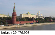 Солнечное сентябрьское утро у Московского Кремля. Москва, Россия (2018 год). Стоковое видео, видеограф Виктор Карасев / Фотобанк Лори