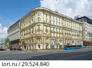 Москва, Театральный проезд, 3. Бывший доходный дом и центральные бани Хлудовых, 1889 г.. Министерство по чрезвычайным ситуациям России (2018 год). Редакционное фото, фотограф Елена Коромыслова / Фотобанк Лори