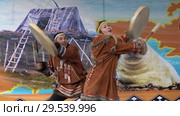 Incendiary dance of indigenous inhabitants of Kamchatka with tambourine (2018 год). Редакционное видео, видеограф А. А. Пирагис / Фотобанк Лори