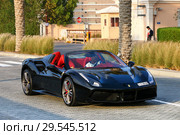 Ferrari 488 Spider (2018 год). Редакционное фото, фотограф Art Konovalov / Фотобанк Лори