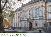 Hamburg, Germany. Museum fur Kunst und Gewerbe (Building of Museum of Arts and Crafts) (2018 год). Редакционное фото, фотограф Наталья Николаева / Фотобанк Лори