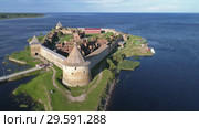 Fortress Oreshek on island in Neva river (2018 год). Стоковое видео, видеограф Михаил Коханчиков / Фотобанк Лори