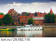 Torun with castle of Teutonic Order over Vistula river (2018 год). Стоковое фото, фотограф Яков Филимонов / Фотобанк Лори