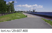 Город Сургут. Речной порт. Surgut sity. River port. (2015 год). Стоковое видео, видеограф Евгений Романов / Фотобанк Лори