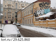 Колпачный переулок с видом на Покровку зимой (2018 год). Редакционное фото, фотограф Дмитрий Неумоин / Фотобанк Лори