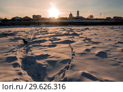 Вид с реки на набережную (г.Вятские Поляны, Кировская область) Стоковое фото, фотограф Владимир Федечкин / Фотобанк Лори