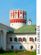 Сетуньская башня и стрелецкая караулка. Новодевичий монастырь. Москва (2018 год). Стоковое фото, фотограф Александр Щепин / Фотобанк Лори
