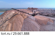 Conveyor console of the spreader during operation. Transportation of an empty rock to a dump. Стоковое видео, видеограф Андрей Радченко / Фотобанк Лори