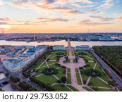 SAINT-PETERSBURG Russia: beautiful  aerial Top view of historic city centre St. Petersburg an the field of Mars, summer garden and the Neva river from the air, on a Sunny summer day. (2018 год). Стоковое фото, фотограф Алексей Ширманов / Фотобанк Лори