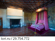 Interior of bedroom at Chenonceau castle (2018 год). Редакционное фото, фотограф Яков Филимонов / Фотобанк Лори