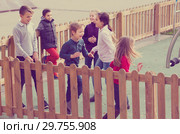 Children playing romp game Touch-last. Стоковое фото, фотограф Яков Филимонов / Фотобанк Лори