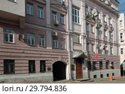 Здание на 2-м Колобовском переуле, дом 7, Москва (2018 год). Редакционное фото, фотограф Дмитрий Неумоин / Фотобанк Лори