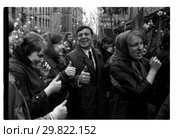 Первомайская демонстрация, игра в "Жучка" Редакционное фото, фотограф Борис Кавашкин / Фотобанк Лори