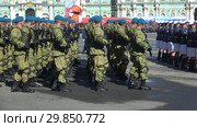 Фрагмент репетиции военного парада в честь Дня Победы. Санкт-Петербург (2018 год). Редакционное видео, видеограф Виктор Карасев / Фотобанк Лори