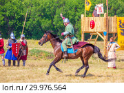 Russia, Samara, August 2018: Group fighting system on the system, meeting fighters. Military-historical festival "Warfare". Редакционное фото, фотограф Акиньшин Владимир / Фотобанк Лори