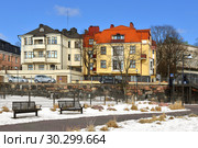 Urban view. Ullanlinna, city view of Helsinki. Хельсинки, Финляндия (2018 год). Редакционное фото, фотограф Валерия Попова / Фотобанк Лори